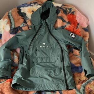 Montec women’s doom jacket